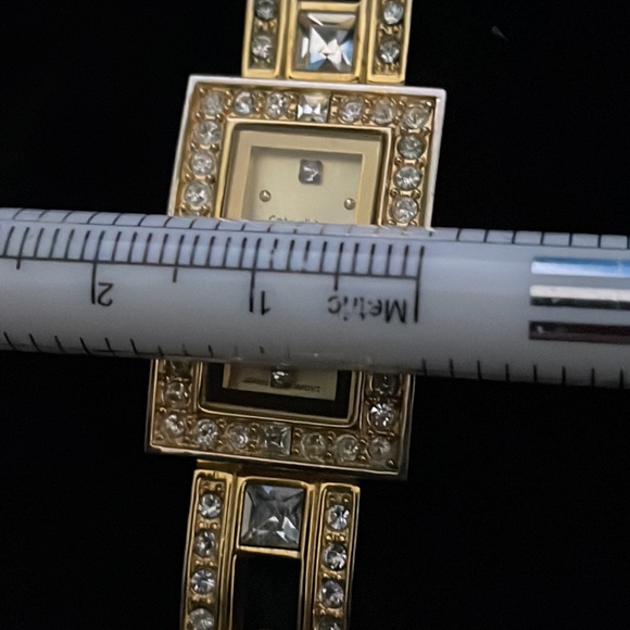 Côte d'Azure Crystal Inlay Quartz Analog Women's Watch - Picture 8 of 11